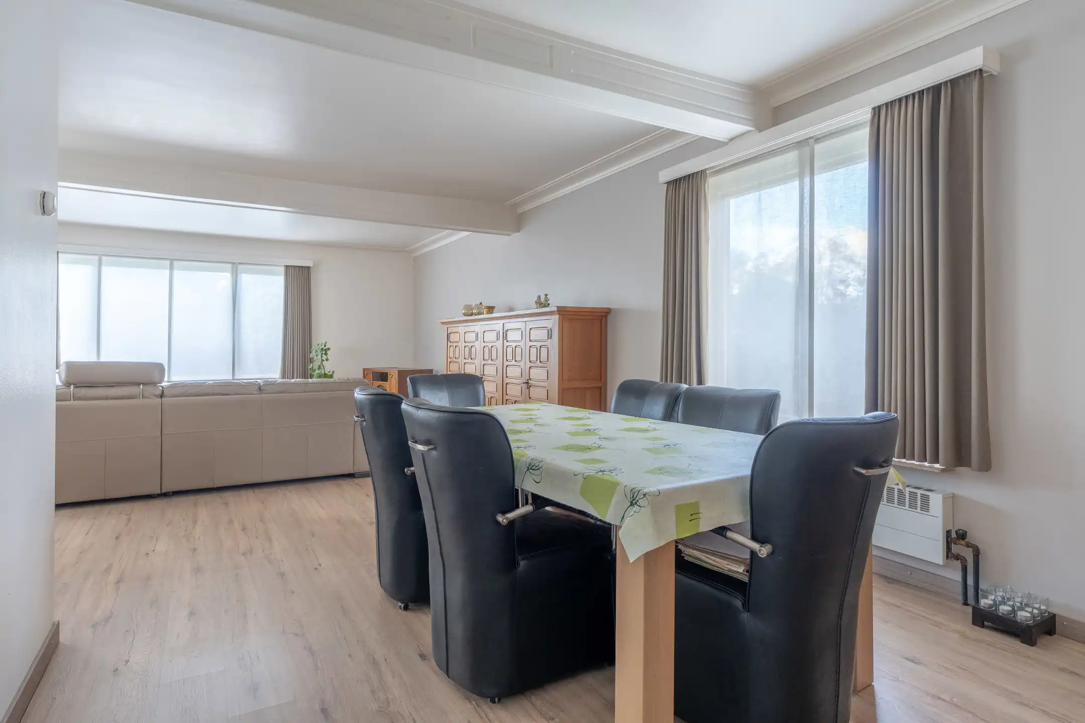 Zeer gunstig gelegen woning met 3 slpks op 647 m² foto 10
