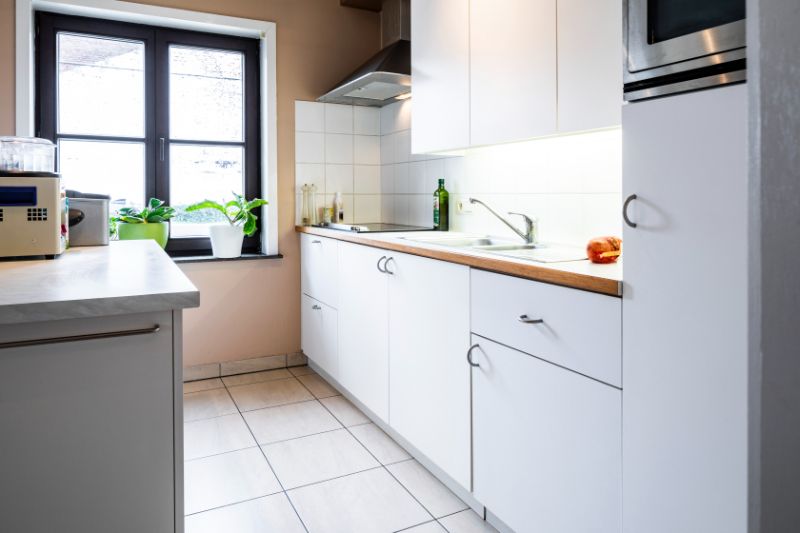 Roeselare : Ruim en lichtrijk appartement in een aangenaam woonerf met 1 slpks 83 m². foto 8