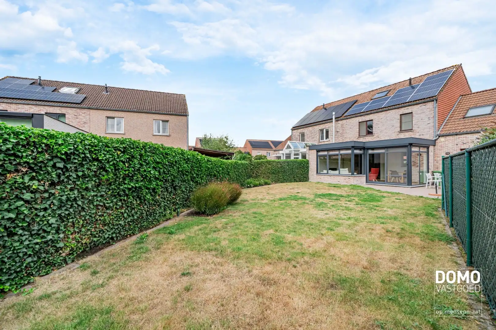 ZUIDWESTELIJK GEORIËNTEERDE DOORZONWONING MET LICHTRIJKE AANBOUW, GEZELLIGE TUIN EN RUIME GARAGE TE KURINGEN (HASSELT)  foto 31