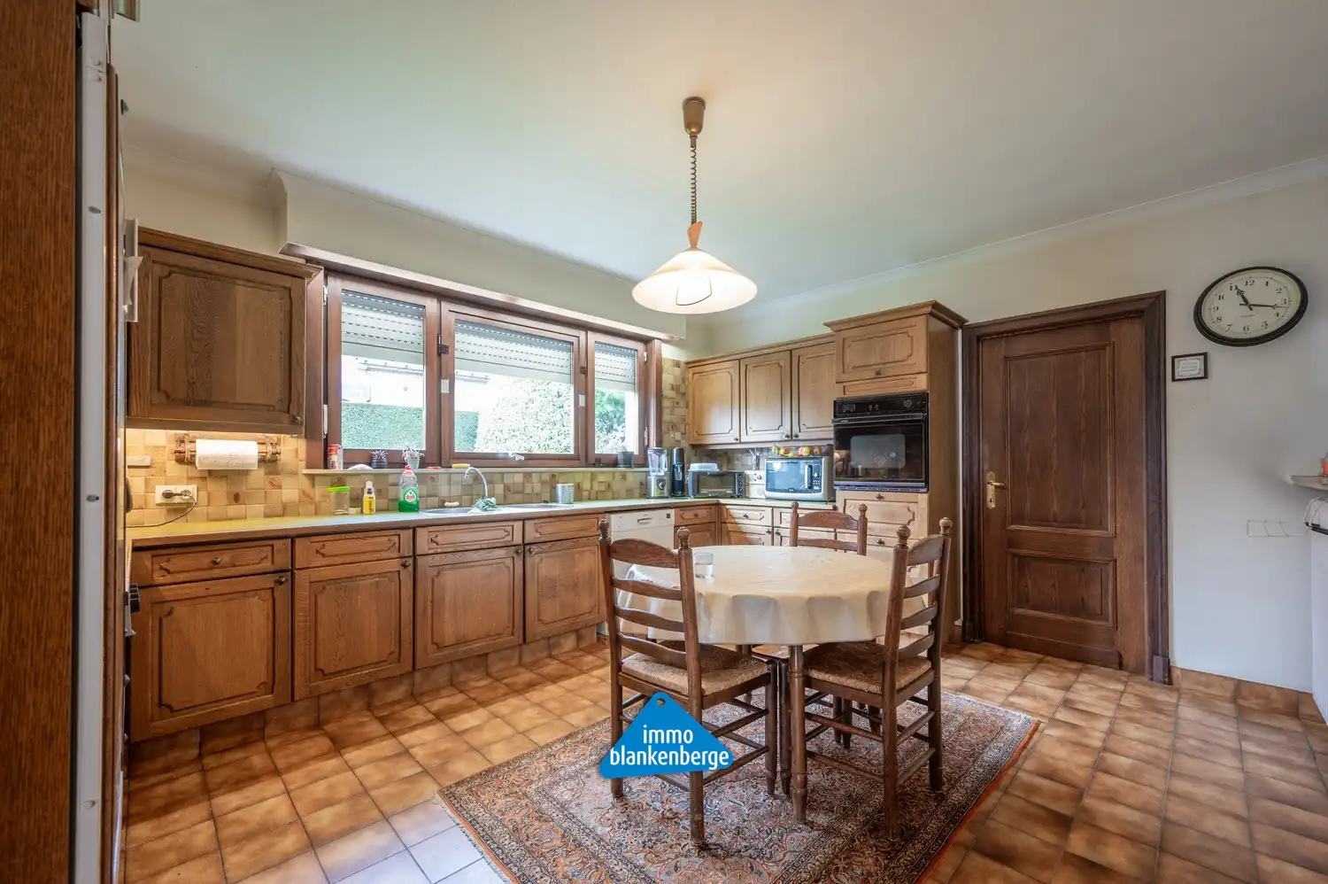 Exclusieve villa in een gegeerde residentiële wijk foto 9