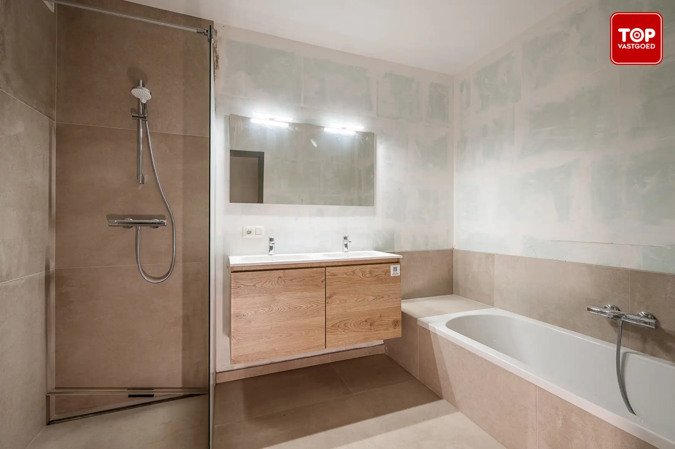 Ruim en lichtrijk nieuwbouwappartement met tuin foto 13