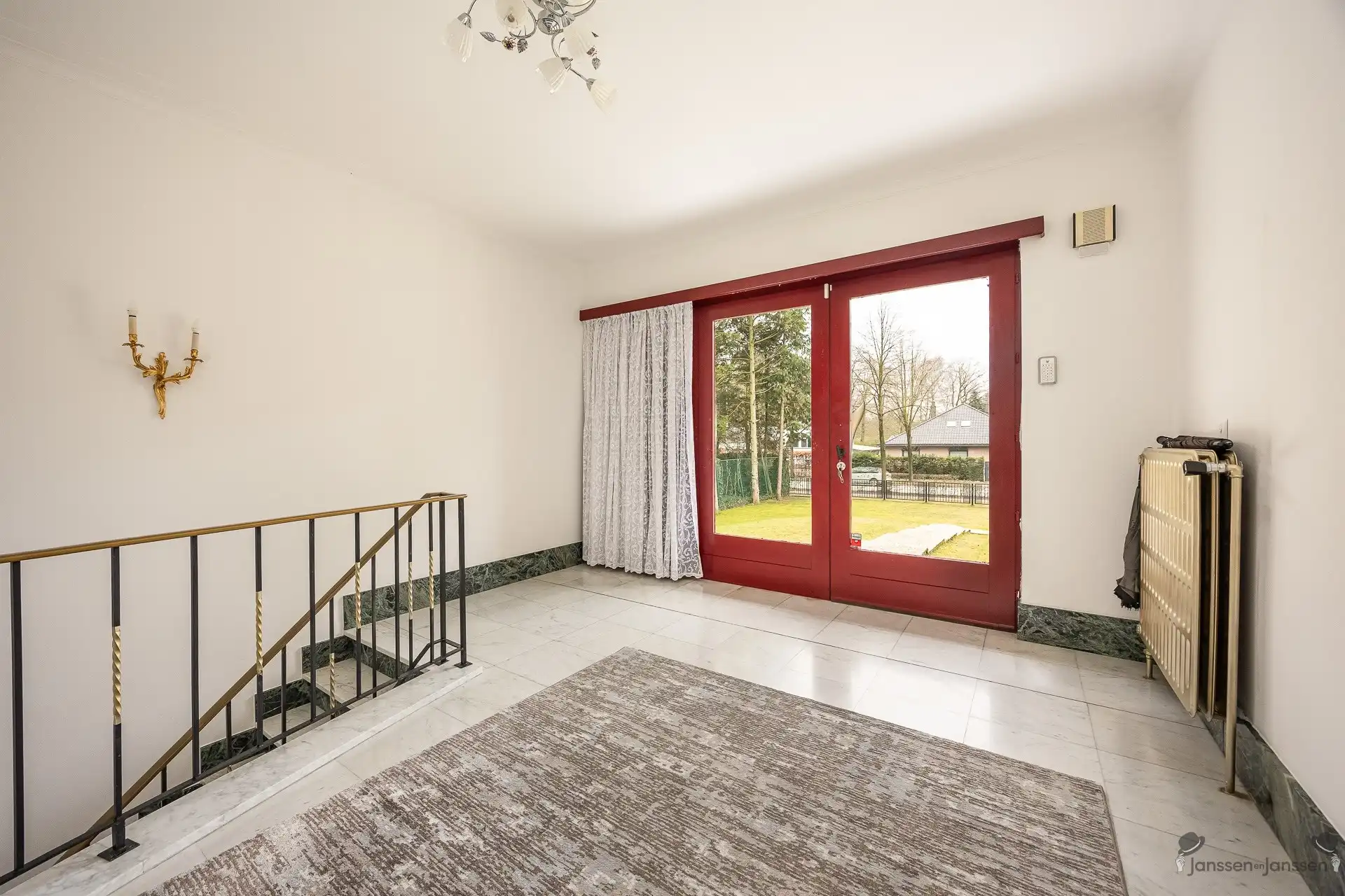 Villa met eindeloze mogelijkheden op 6270 m² grond foto 3