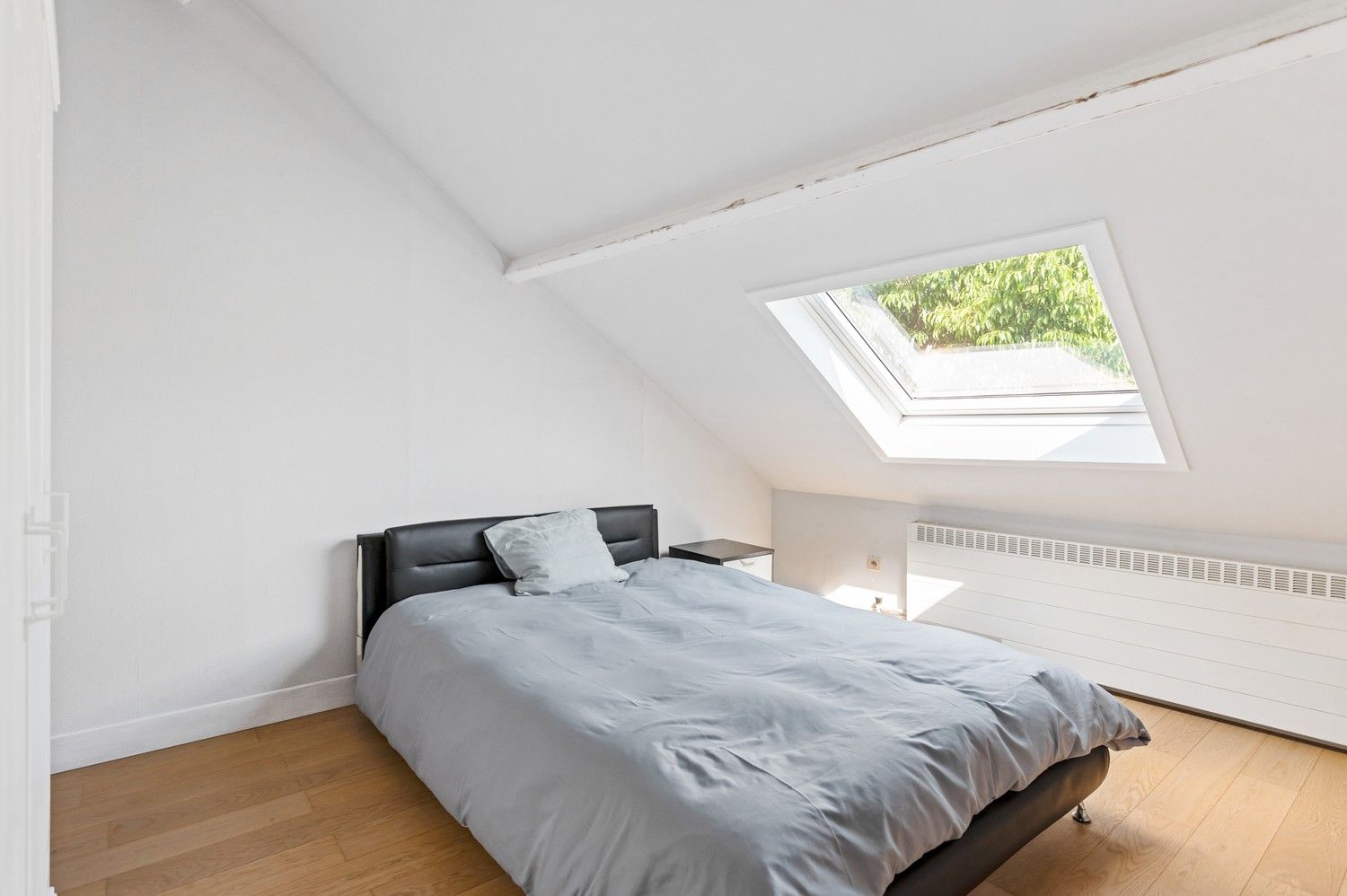 Woning met 3 slaapkamers, tuin en kelder te koop in Merksem! foto 15