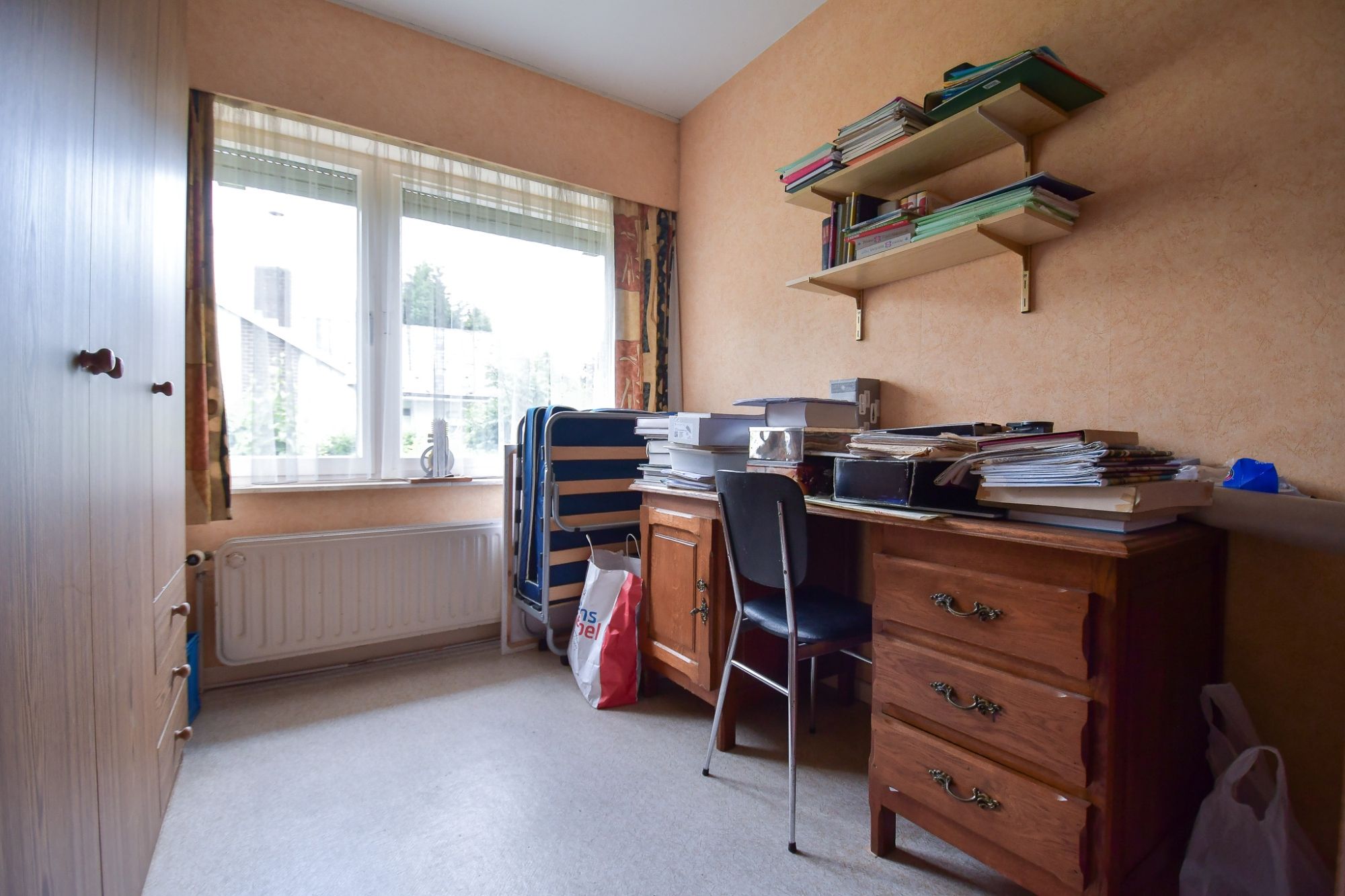 Goed onderhouden statige woning op een perceel van 970m² foto 15