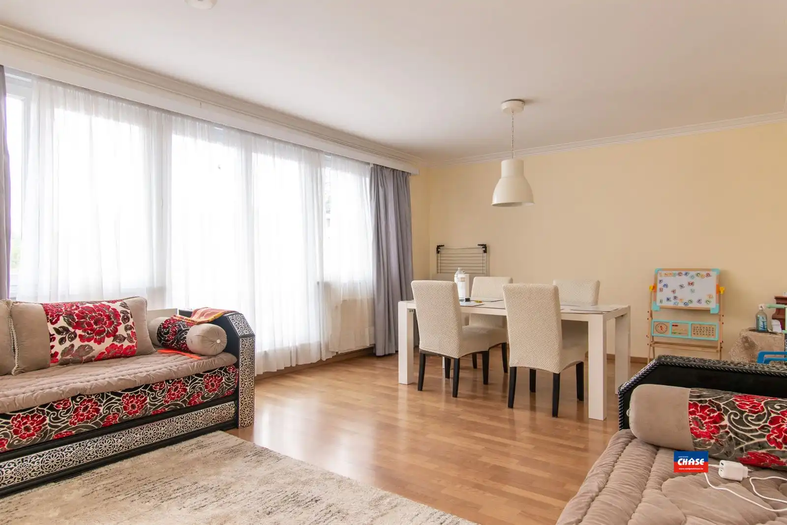 Instapklaar appartement met 2 slaapkamers foto 2