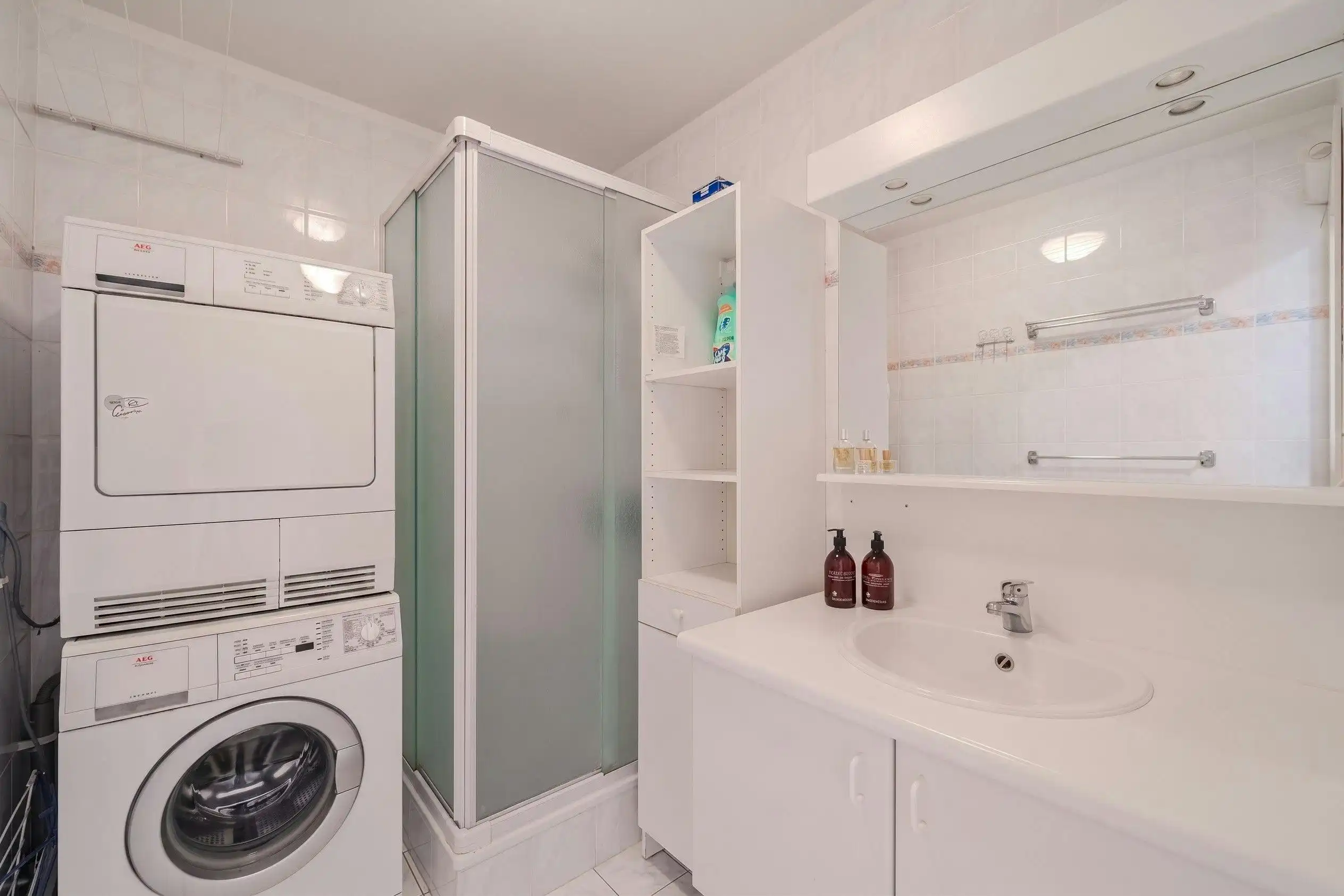 Instapklaar appartement met 2 slaapkamers en zijdelings zeezicht! foto 15