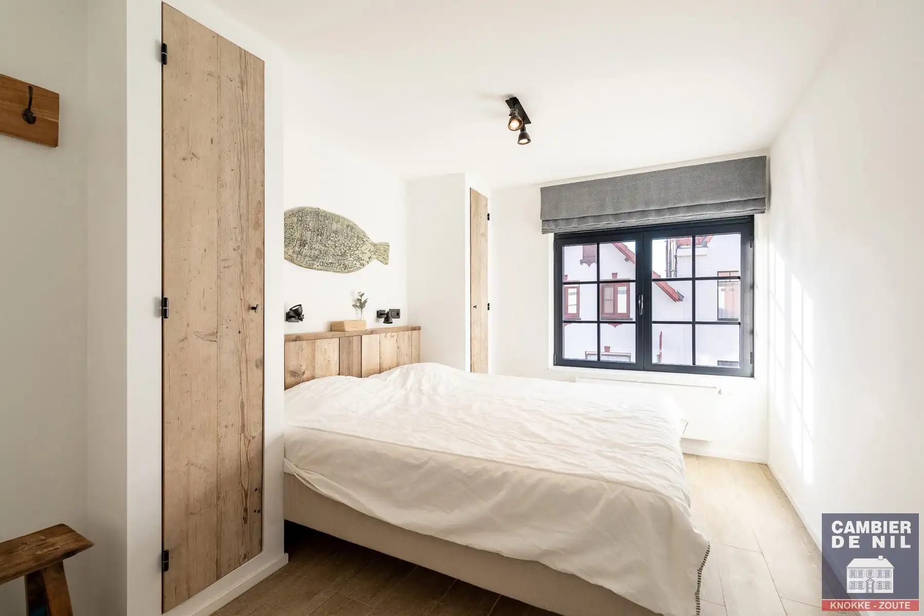 Instapklare, gemeubelde rijwoning met 5 slaapkamers en tuin – hartje Oud-Knokke foto 20