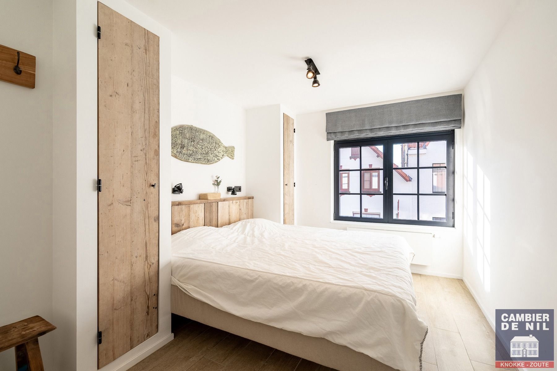 Instapklare, gemeubelde rijwoning met 5 slaapkamers en tuin – hartje Oud-Knokke foto 20