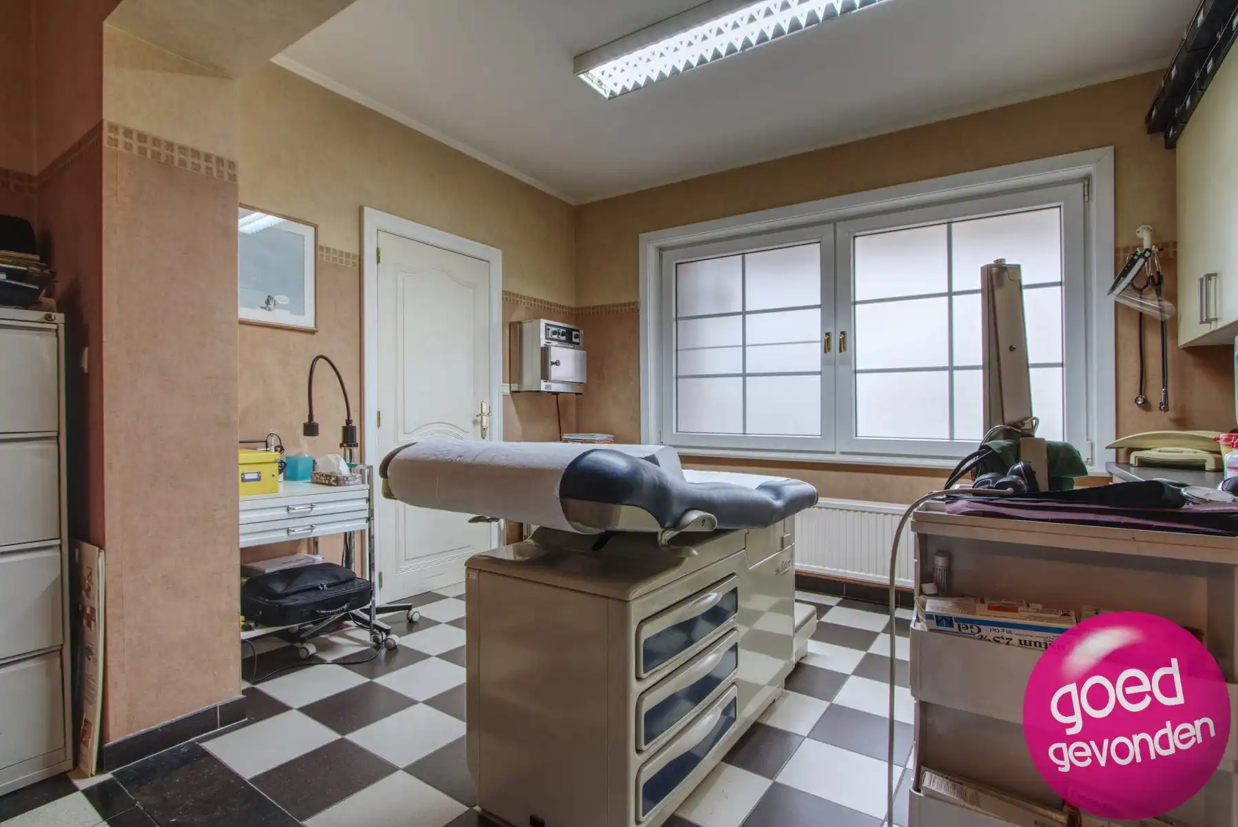 WONING - PRAKTIJK - 4 SLK - 3 BDK - TUIN - TERRAS - PARKING foto 9