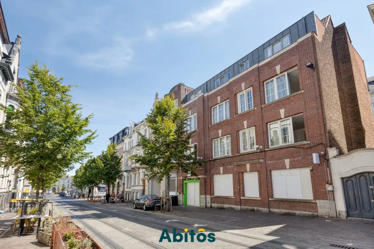 Lichtrijk gemeubeld 2-slaapkamerappartement in het historische hart van Gent foto 12