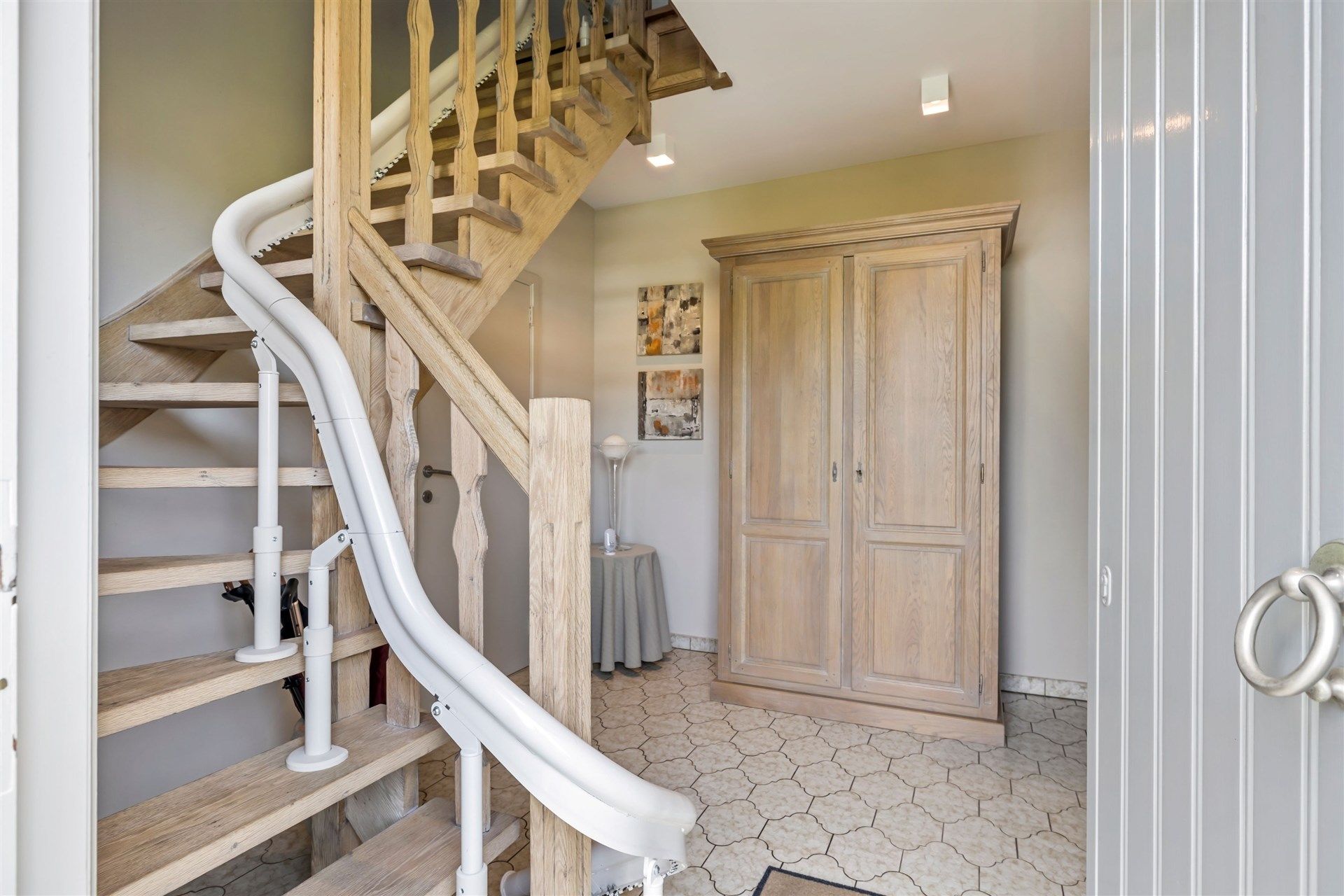 Ruim opgezette gezinswoning met 3 slaapkamers & mooi aangelegde tuin op een perceel van 1.016m² foto 10