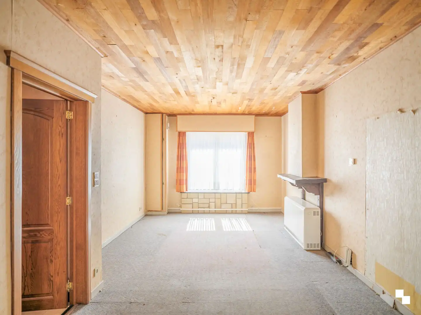 Te renoveren woning met gezellige tuin in het hart van Merelbeke foto 3