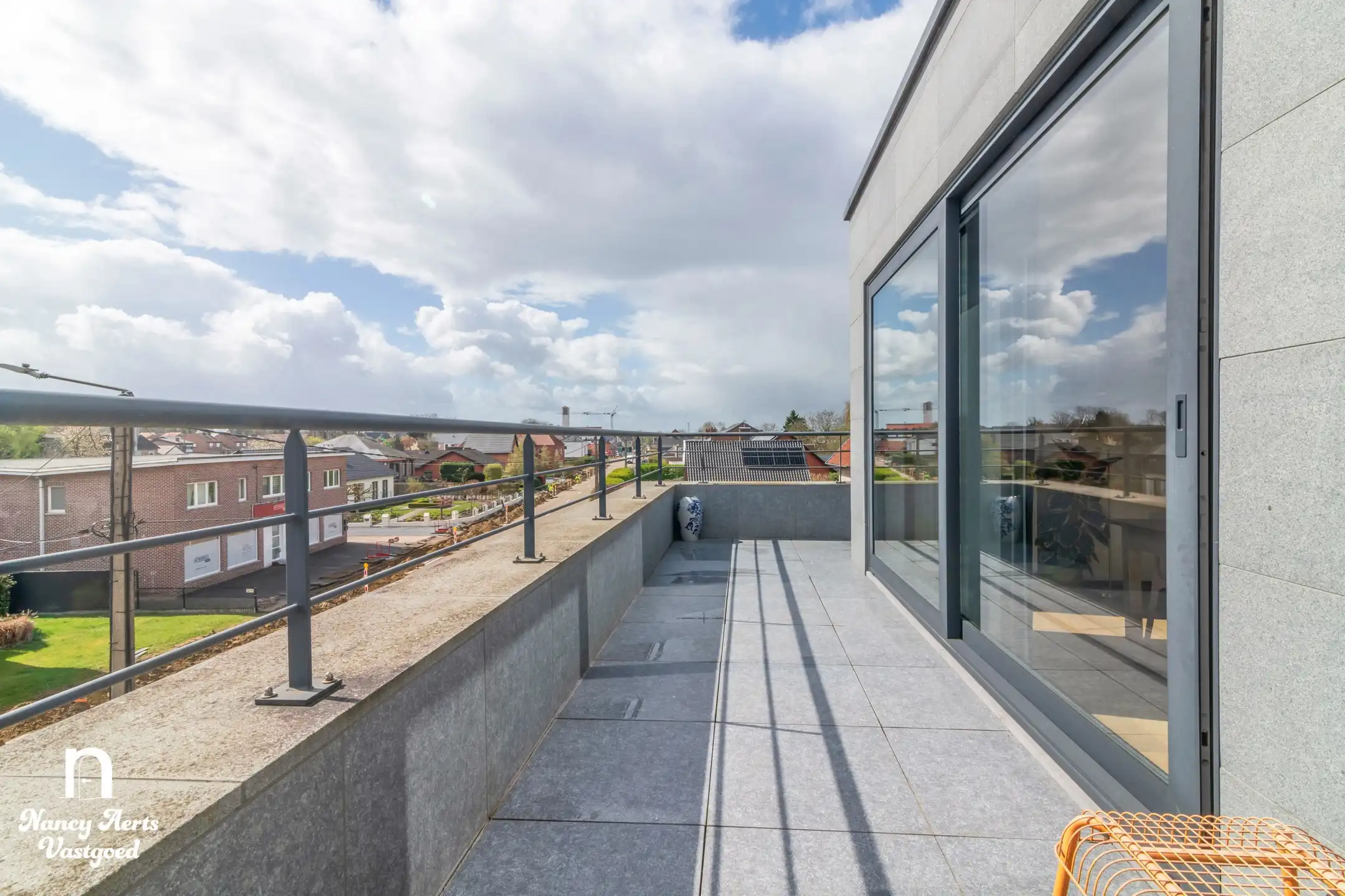 Lichtrijk penthouse met groot rondom terras en 2 parkings foto 28