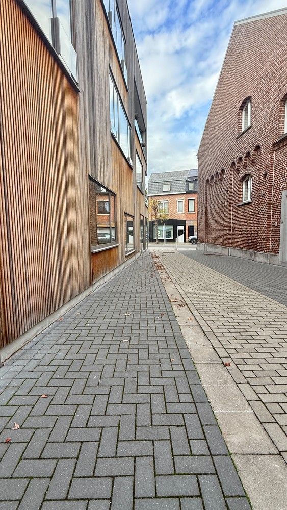 Modern gelijkvloers appartement met 1 slaapkamer en ruim terras/tuin in hartje Lanaken foto 16