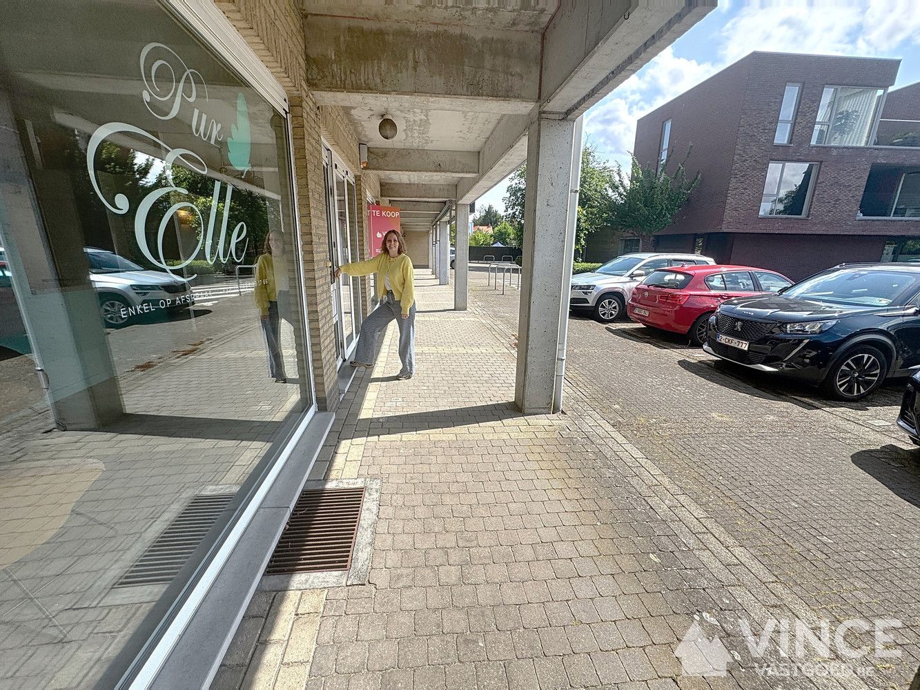 Veelzijdig handelspand op topligging – momenteel ingericht als schoonheidssalon foto 3