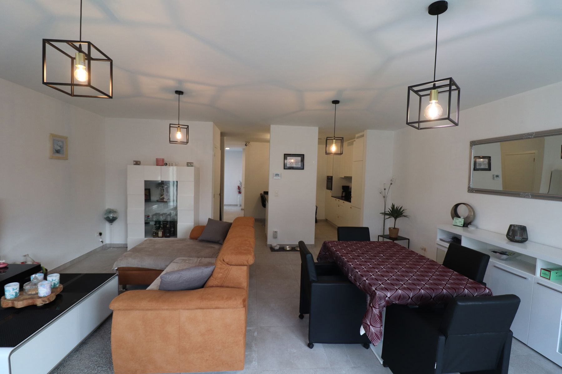 BEN-woning met 3 slaapkamers, terras met tuin, tuinberging en autostaanplaats. foto 5