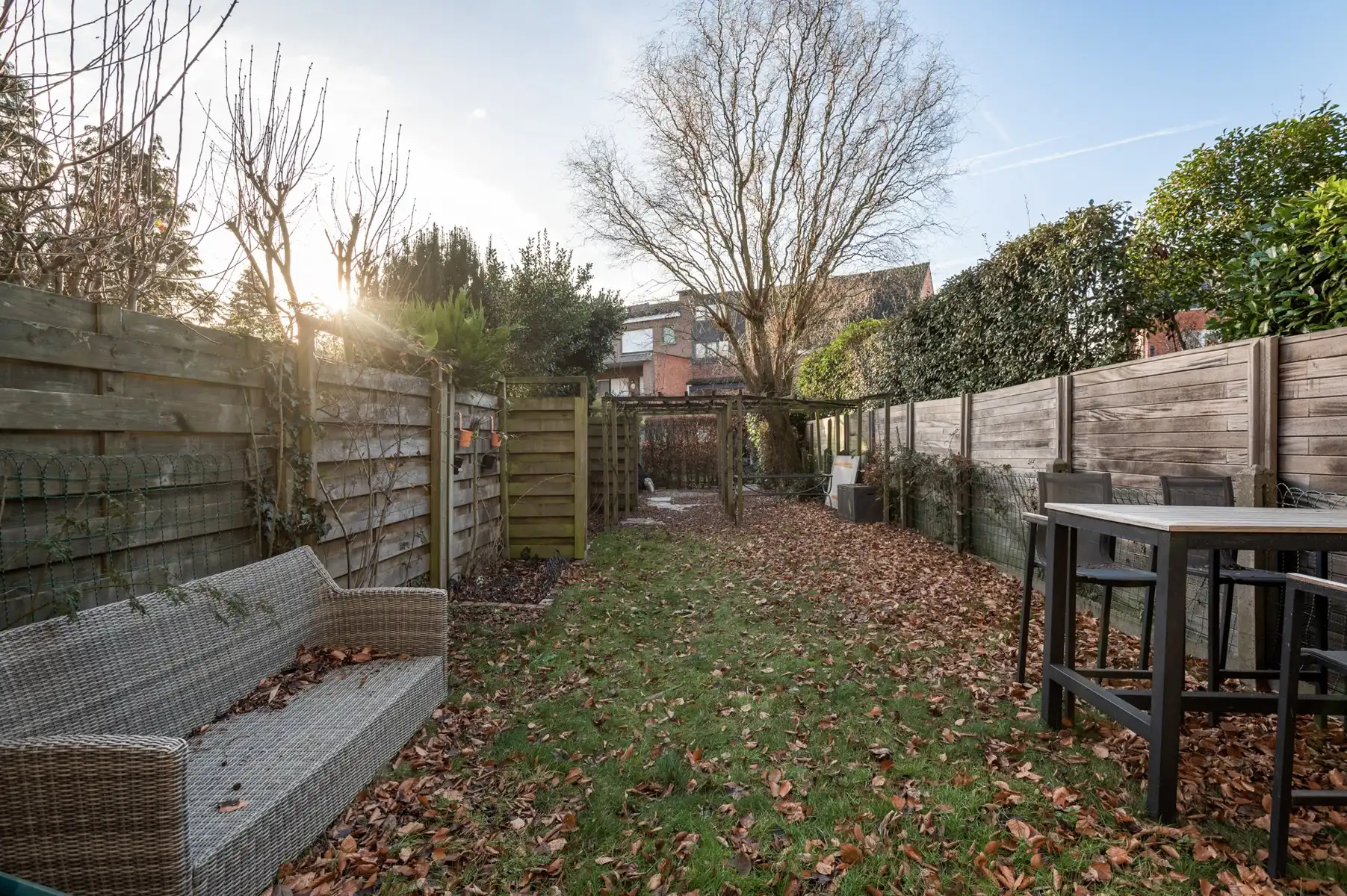 IN OPTIE !! Instapklare woning met tal van mogelijkheden en aangename buitenruimte foto 8