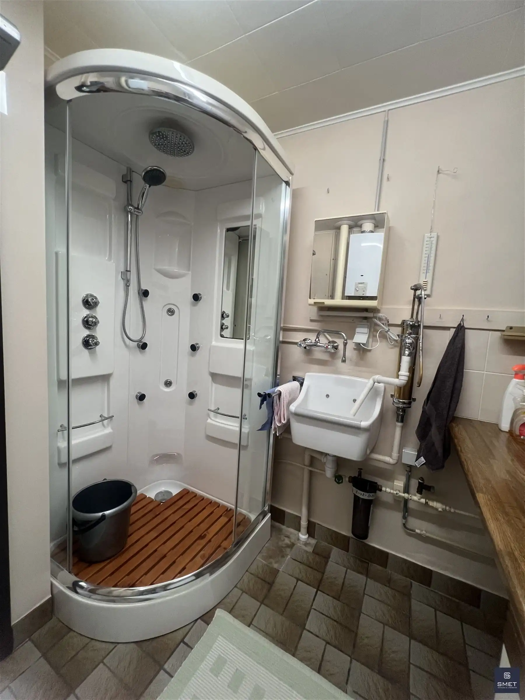 CHARMANTE HOB MET 3 SLPKS EN GARAGE foto 9