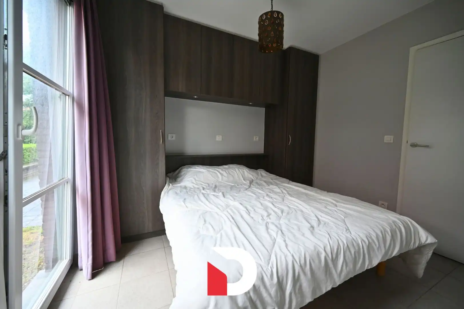 Instapklaar éénslaapkamerappartement vlak bij zee foto 12