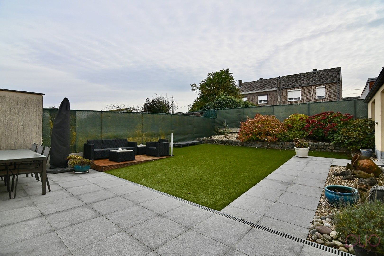 Instapklare halfopen bebouwing met vier slaapkamers, voorzien van alle moderne uitrustingen foto 2