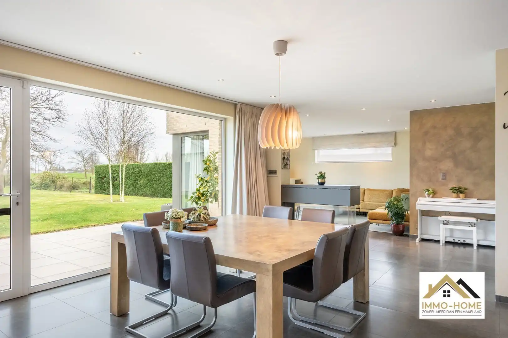 Vrijstaande woning met 3000M2 grond en landelijk uitzicht!! foto 12