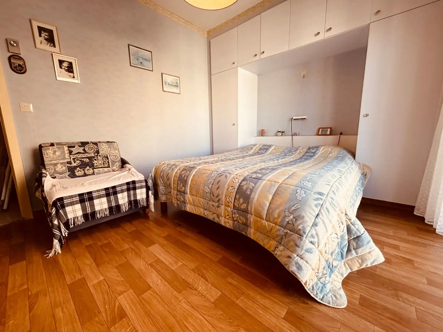 Volwaardig ruim appartement met dubbele garage op voetstap van de zeelijn foto 12