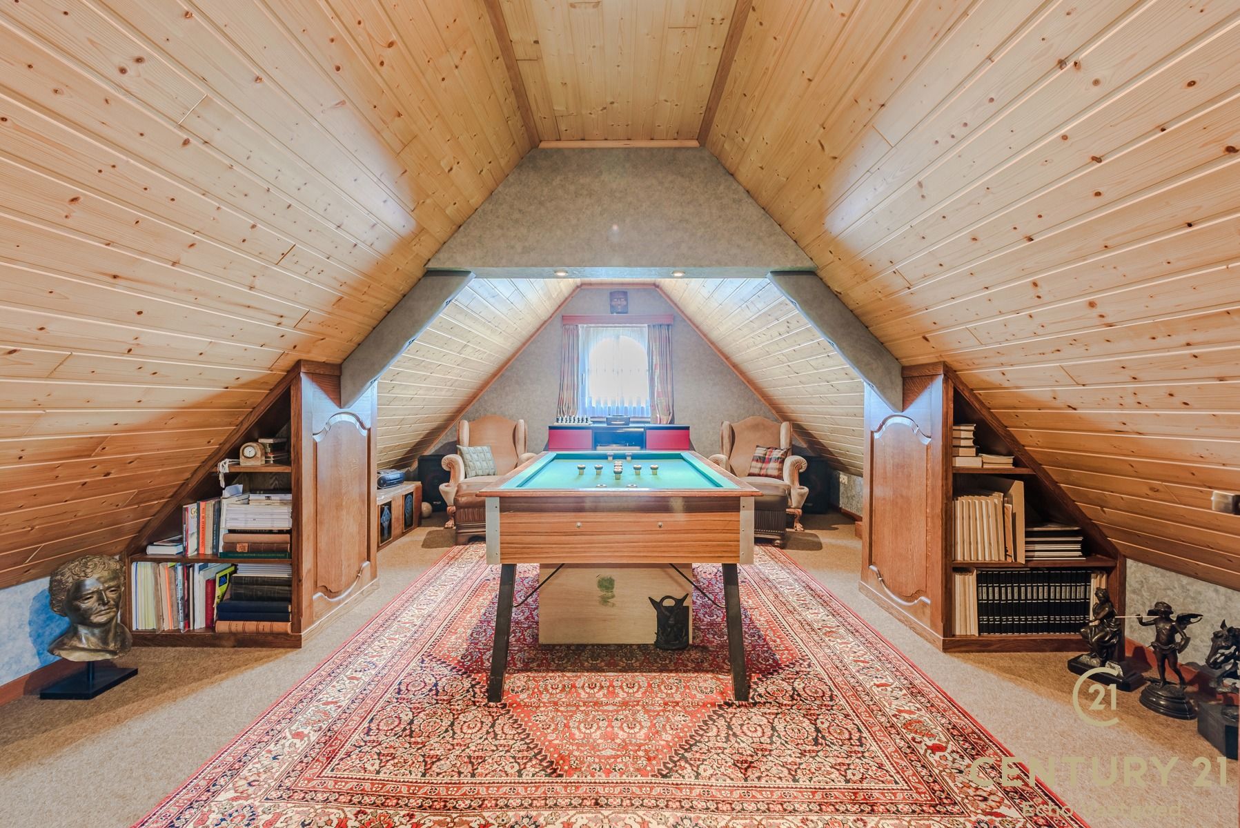 Vrijstaande, ruime instapklare villa met zwembad foto 21