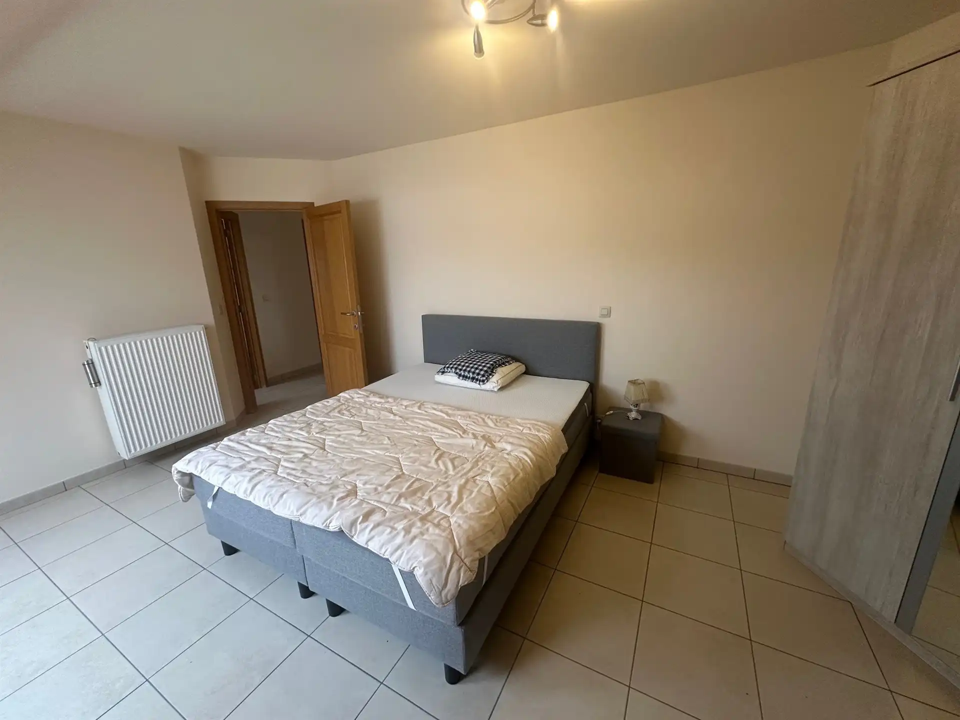 Ruim appartement met 2 slaapkamers nabij het centrum foto 12