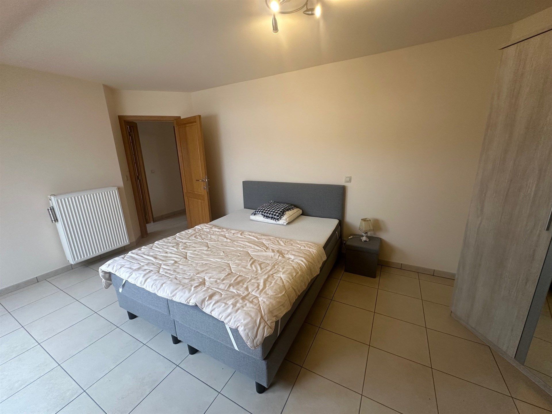 Ruim appartement met 2 slaapkamers nabij het centrum foto 12