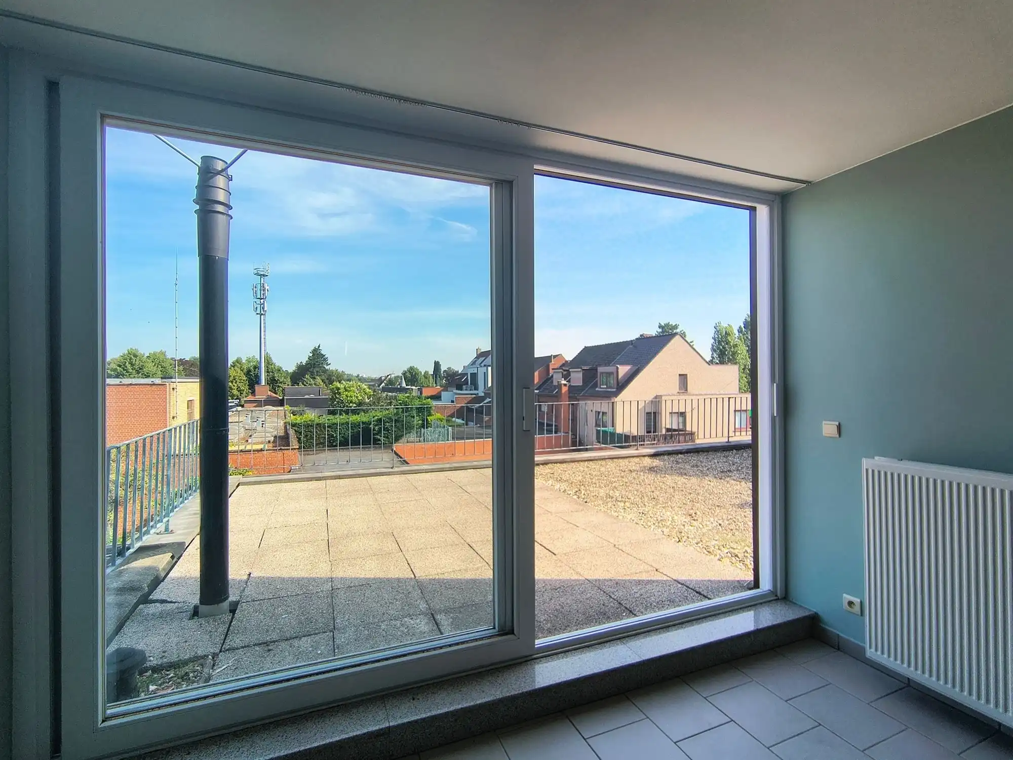 gezellig 1-slaapkamerappartement met groot terras en autostaanplaats foto 4
