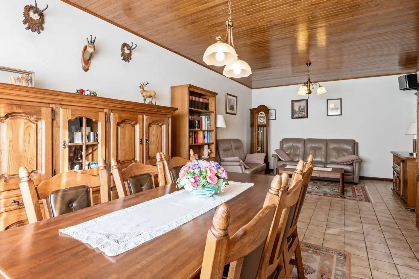 Gezellig, goed gelegen app. op GLV met 2 slpk., veranda en garage foto 7