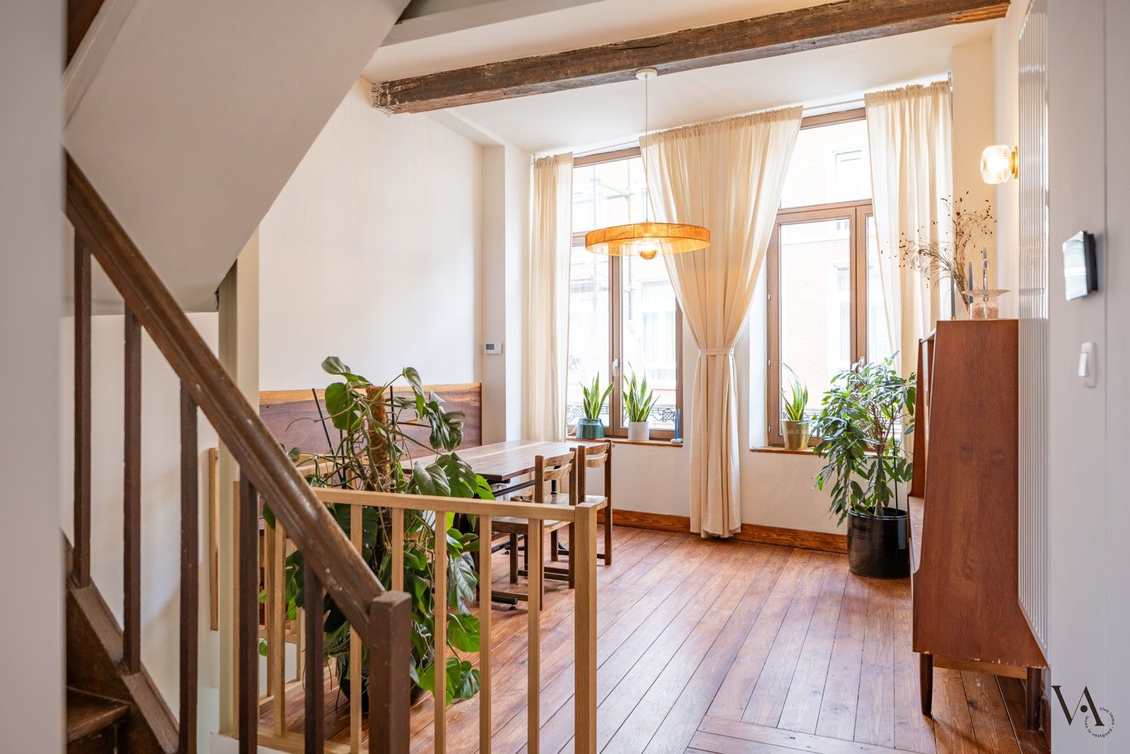 Gerenoveerd duplex appartement in historisch pand foto 3