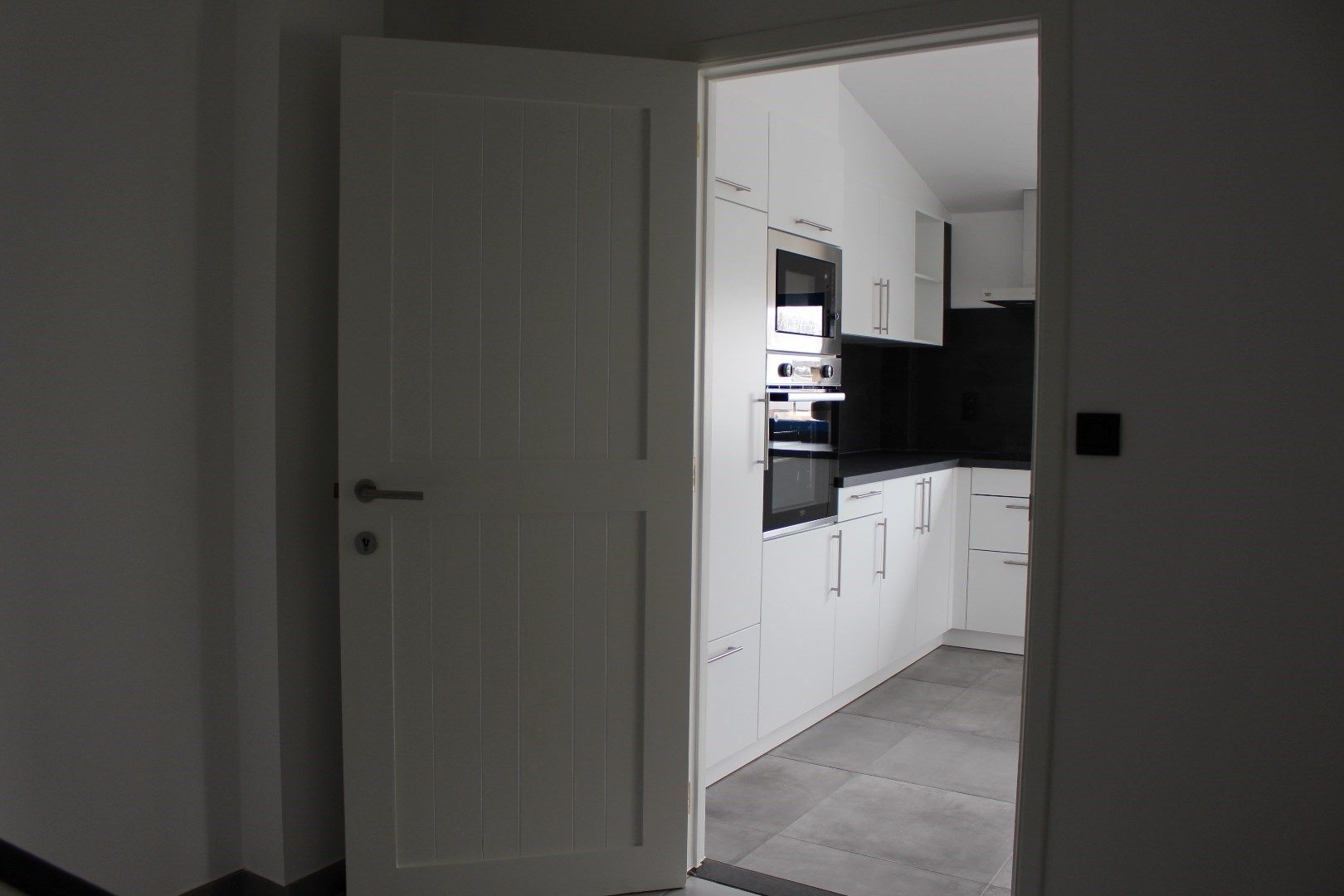 Appartement met 2 slaapkamers en parkeerplaats. foto 6