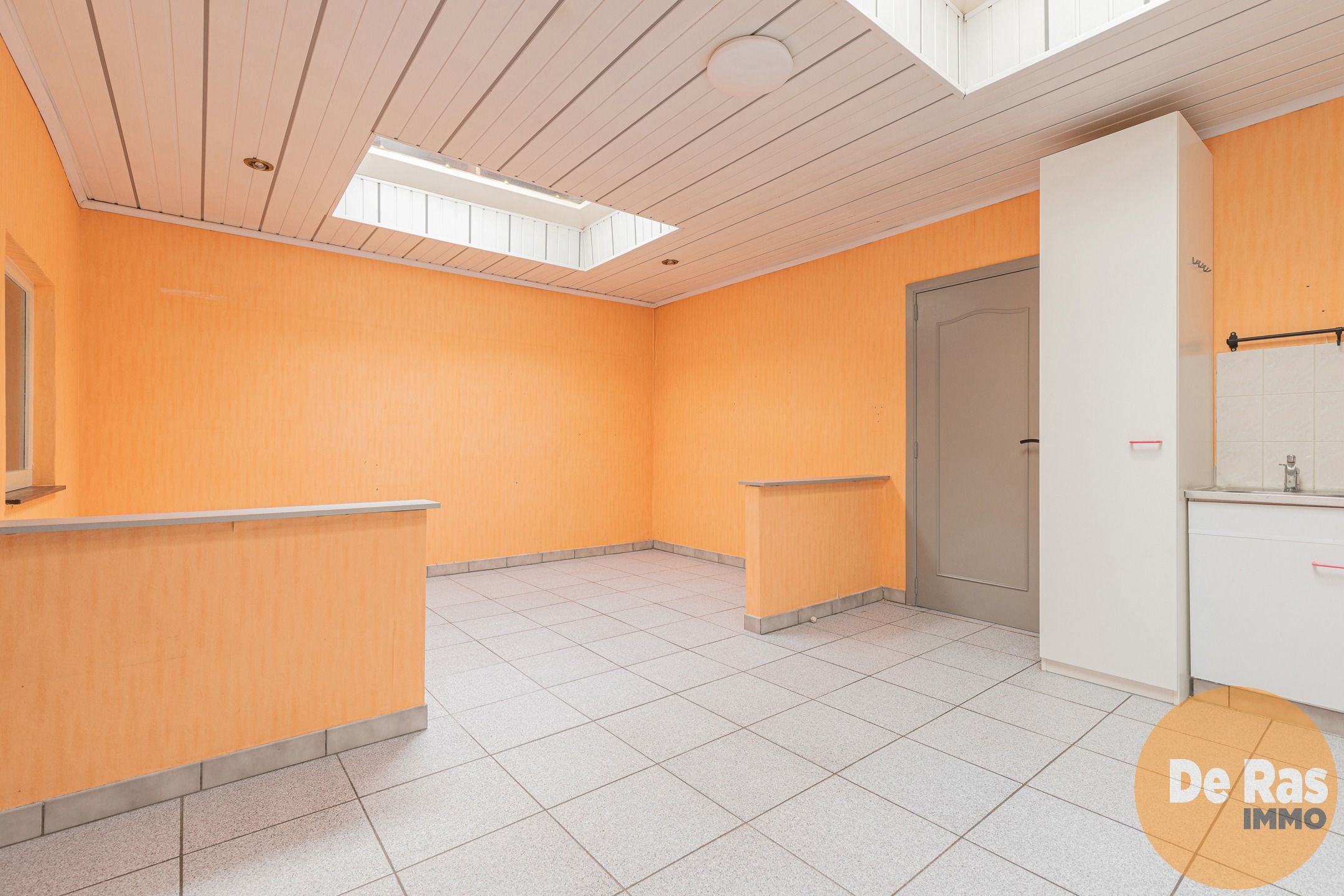 EREMBODEGEM - Woning met magazijn op centrumligging foto 8