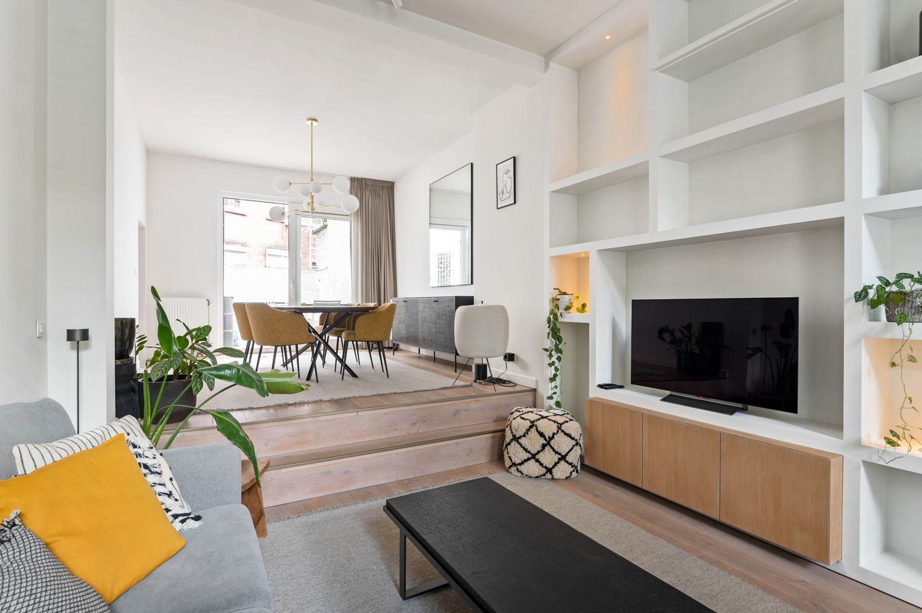 Luxe bemeubelde duplex met terras op het bruisende Zuid foto 2
