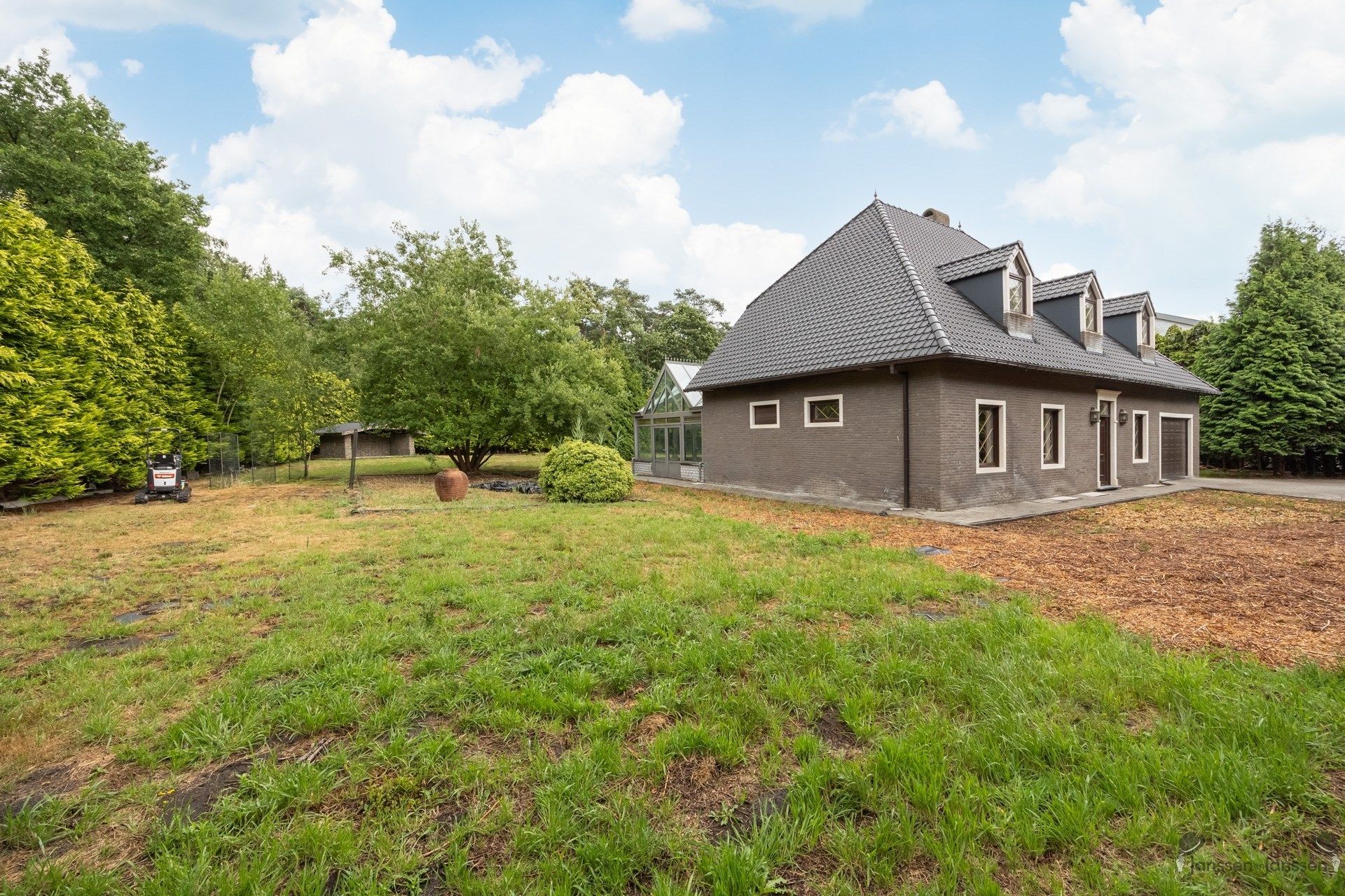 Villa met prachtige uitbouw op een zonovergoten perceel van 3.075 m². foto 23