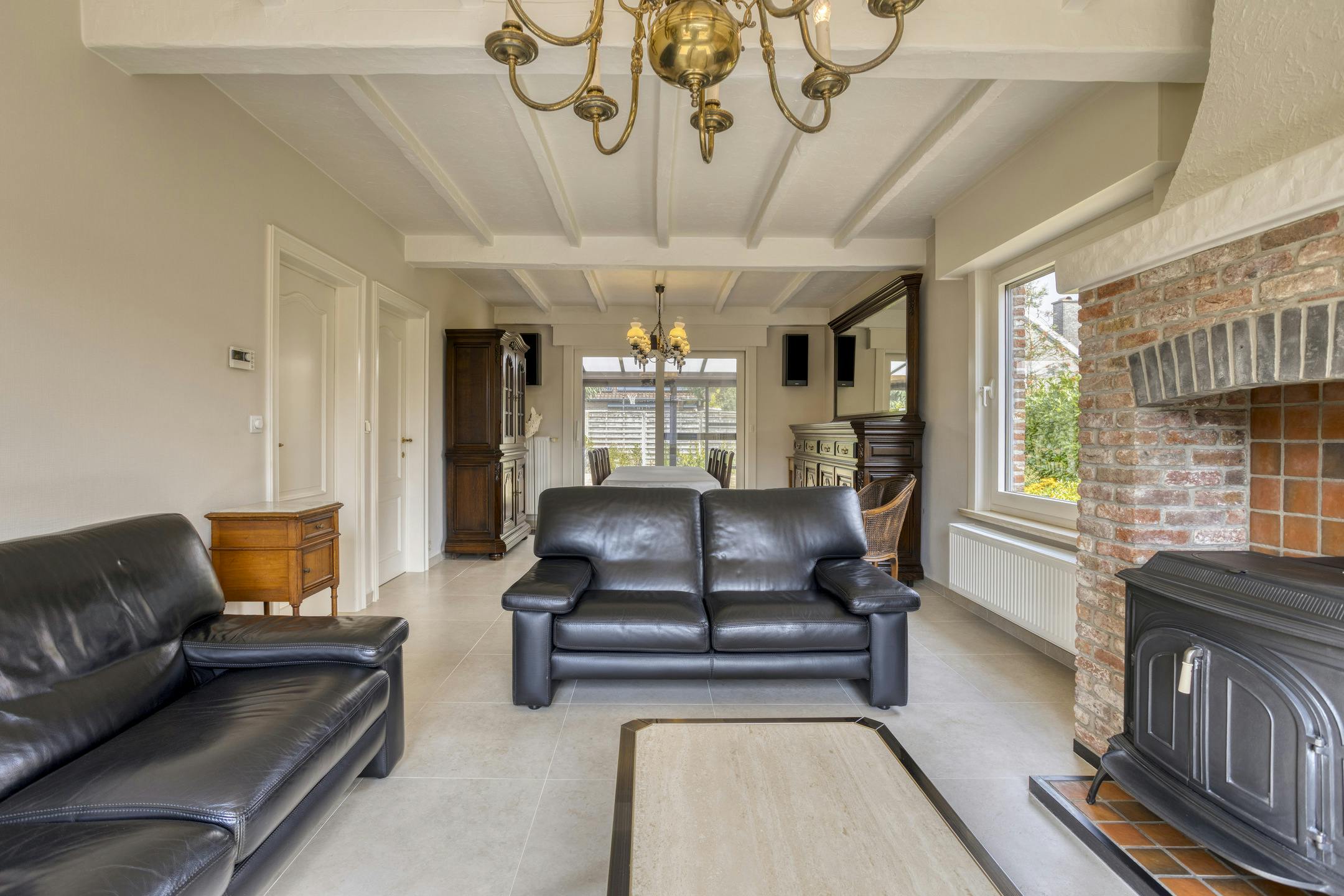 Instapklare woning in de Kardinaal Cardijnlaan te Izegem  foto 5