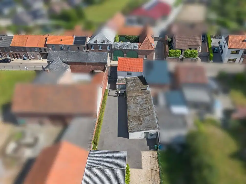 CHARMANTE WONING MET 3 SLKS EN EEN PRACHTIGE TUIN MET TAL VAN MOGELIJKHEDEN foto 32