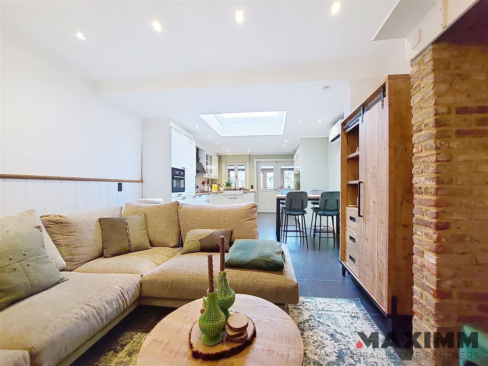 Prachtige woning met 2 slaapkamers !!! foto 2