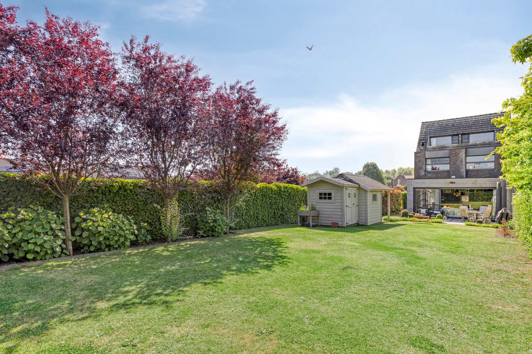 INSTAPKLARE FAMILIEWONING (4 SLAAPKAMERS + BUREAU) TE KOOP foto {{pictureIndex}}