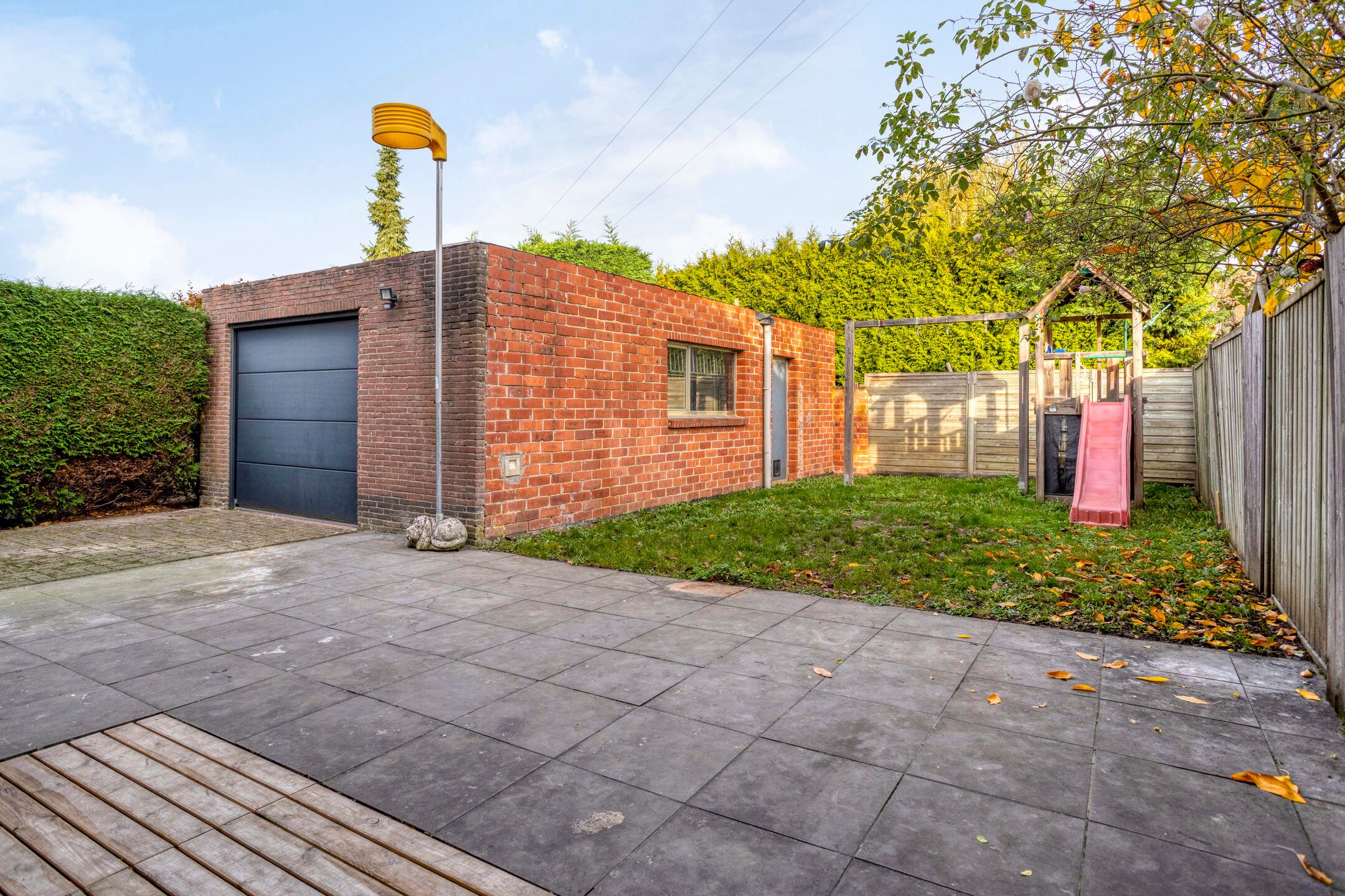 Halfopen bebouwing op uitstekende locatie foto 29