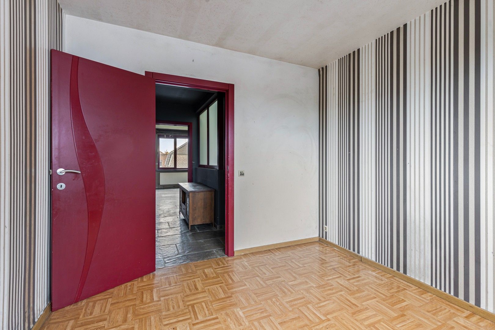 Handelspand met groot appartement foto 18