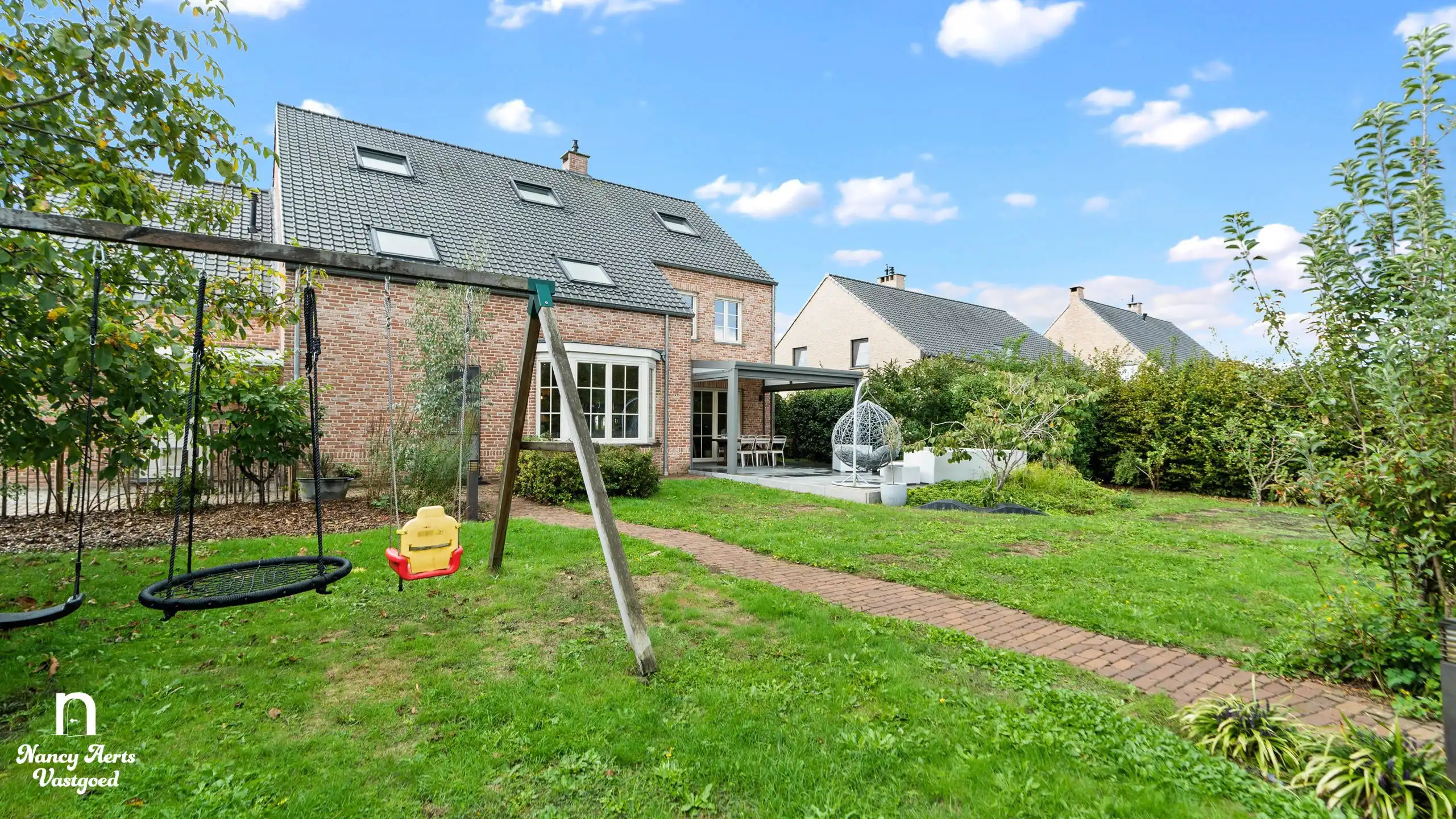 Verrassend ruime woning met aparte studio op rustige locatie foto 22