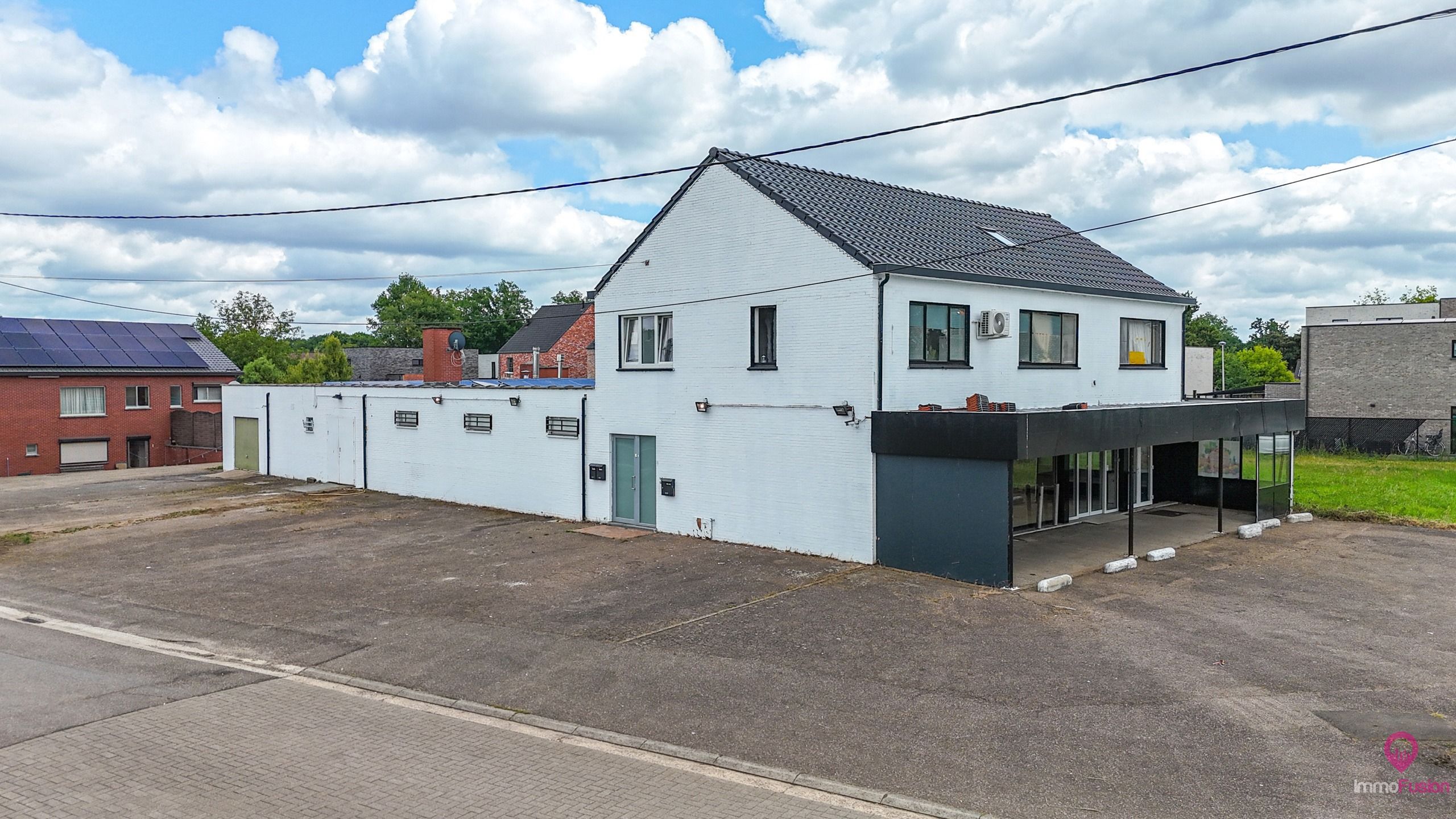 Handelspand met 2 studio’s op toplocatie in Heusden-Zolder! foto 8