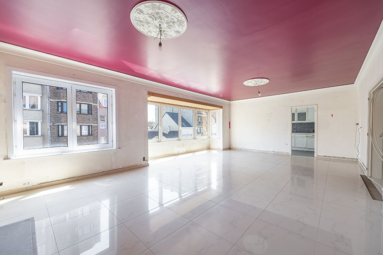 Zeer ruim 2 slaapkamer appartement te Oostende foto 2