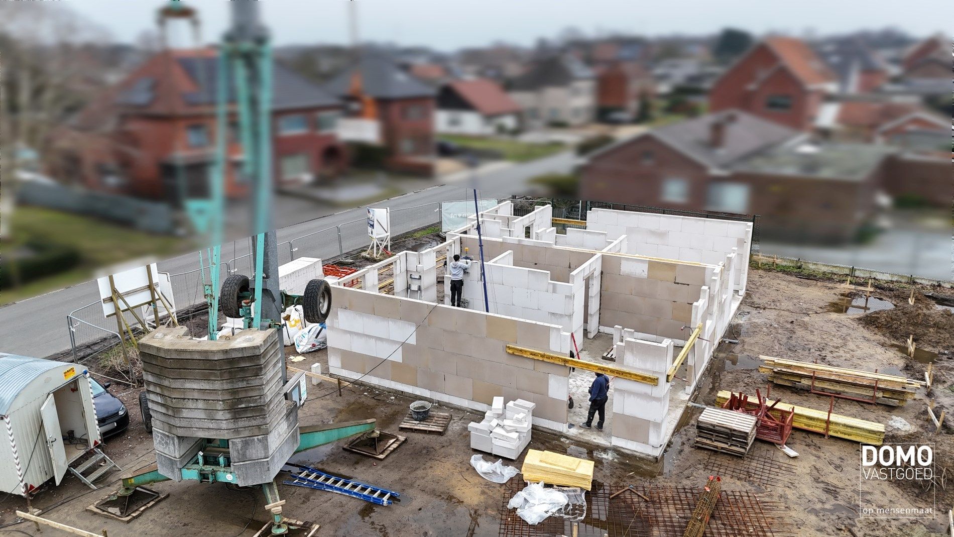 ENERGIEZUINIGE HALFOPENBEBOUWING MET 3 SLAAPKAMERS TE KERMT foto 2