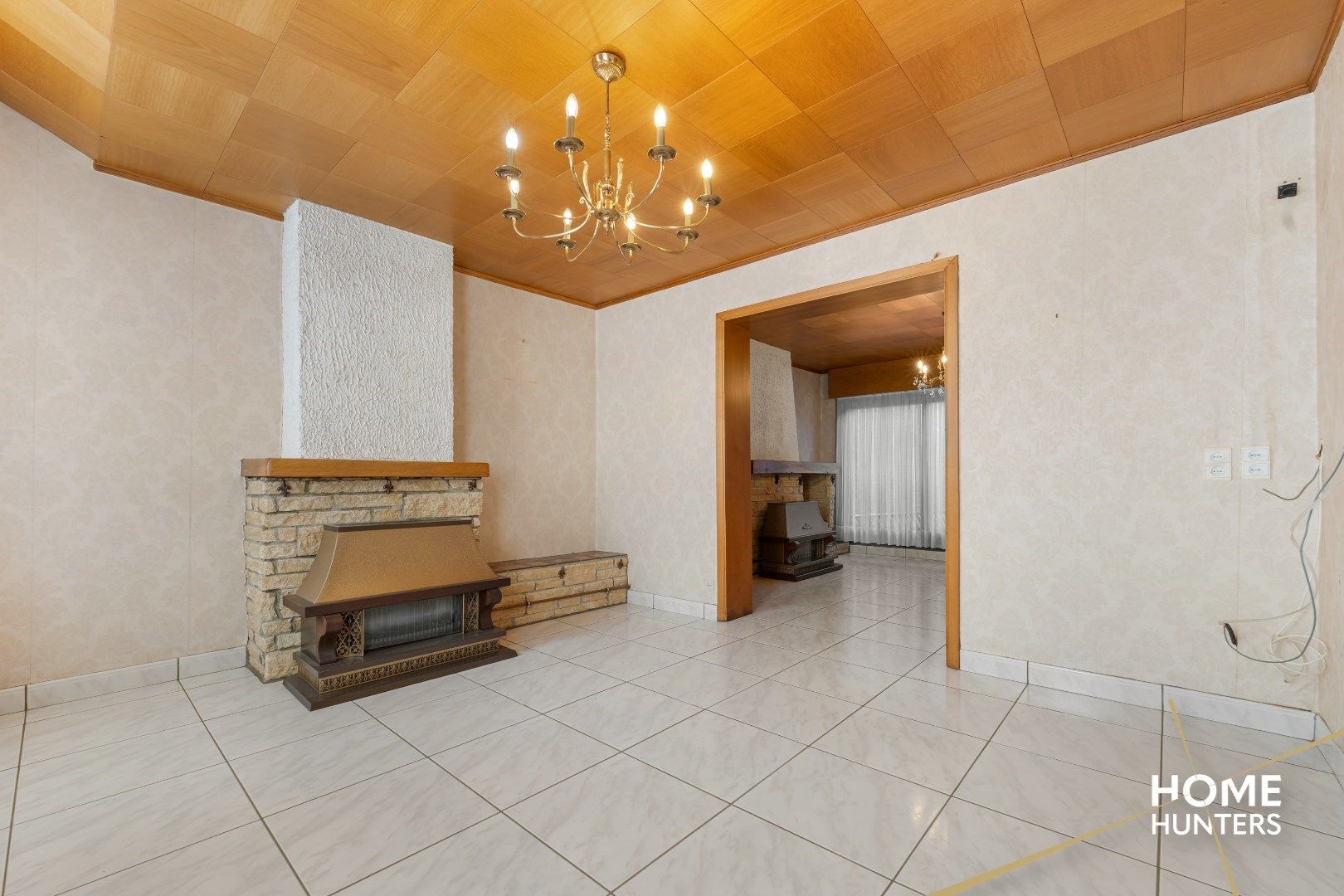 Authentiek herenhuis in Mesen – een renovatieparel met potentieel foto 5