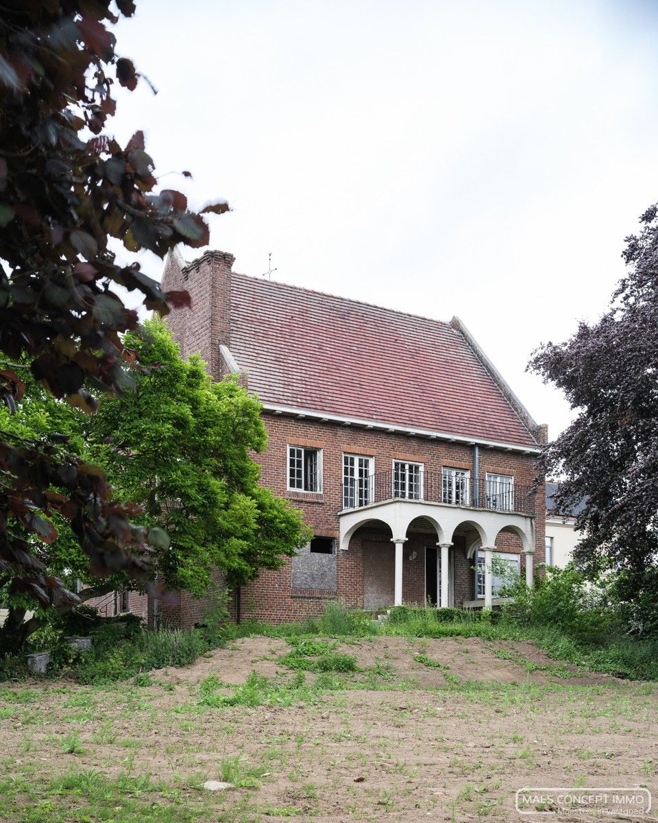 Unieke te renoveren burgerwoning in Kaster foto 15
