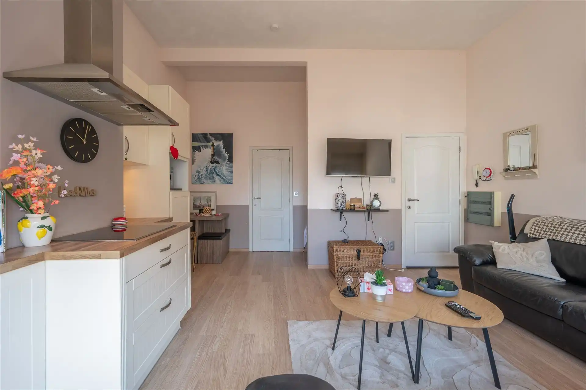 Gerenoveerd appartement met 1 slaapkamer vlak bij de Grote Markt en de Zeedijk foto 4