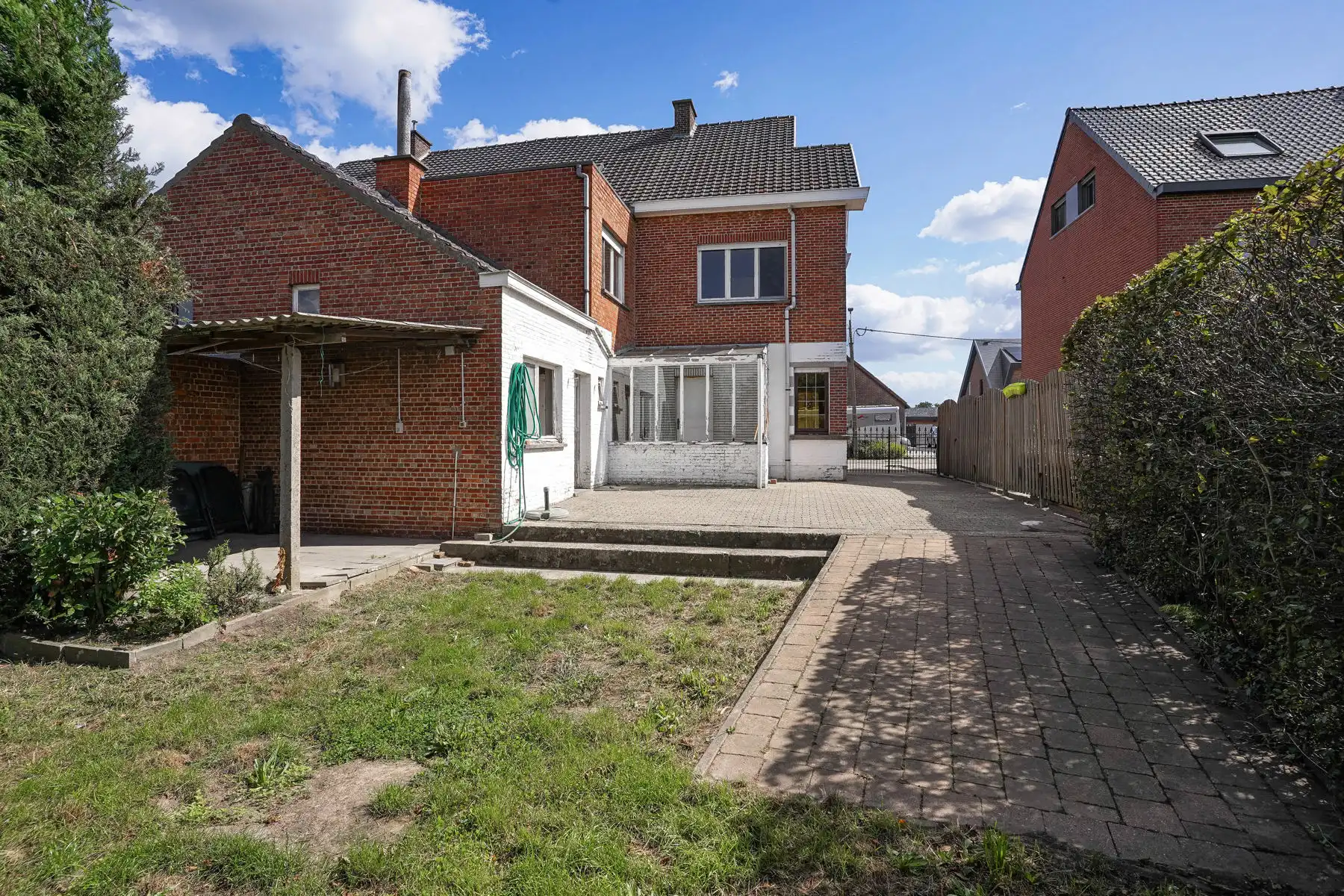 Gunstig gelegen en ruime te renoveren woning in Londerzeel foto 27